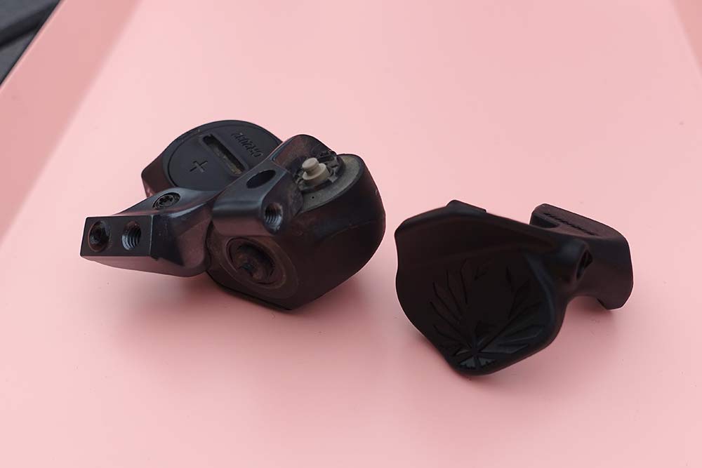 how do I customize the SRAM Eagle AXS eTap mountain bike shifters