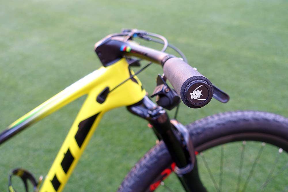 nino schurter pro bike check 2019 scott spark rc full suspension xc race mountain bike