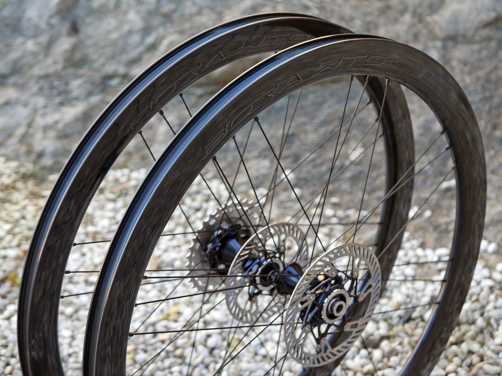 Campy Bora WTO 45 Disc aero road tubeless carbon disc brake road bike wheels