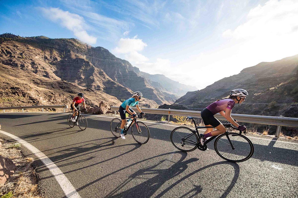 Clothing Roundup: Hitting the roads and trails with Santini, Handup, Endura, and Kitsbow