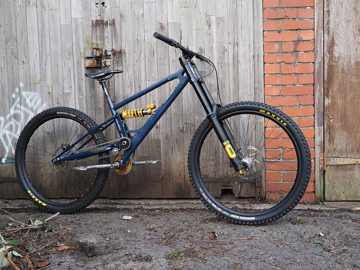 starling downhill bike