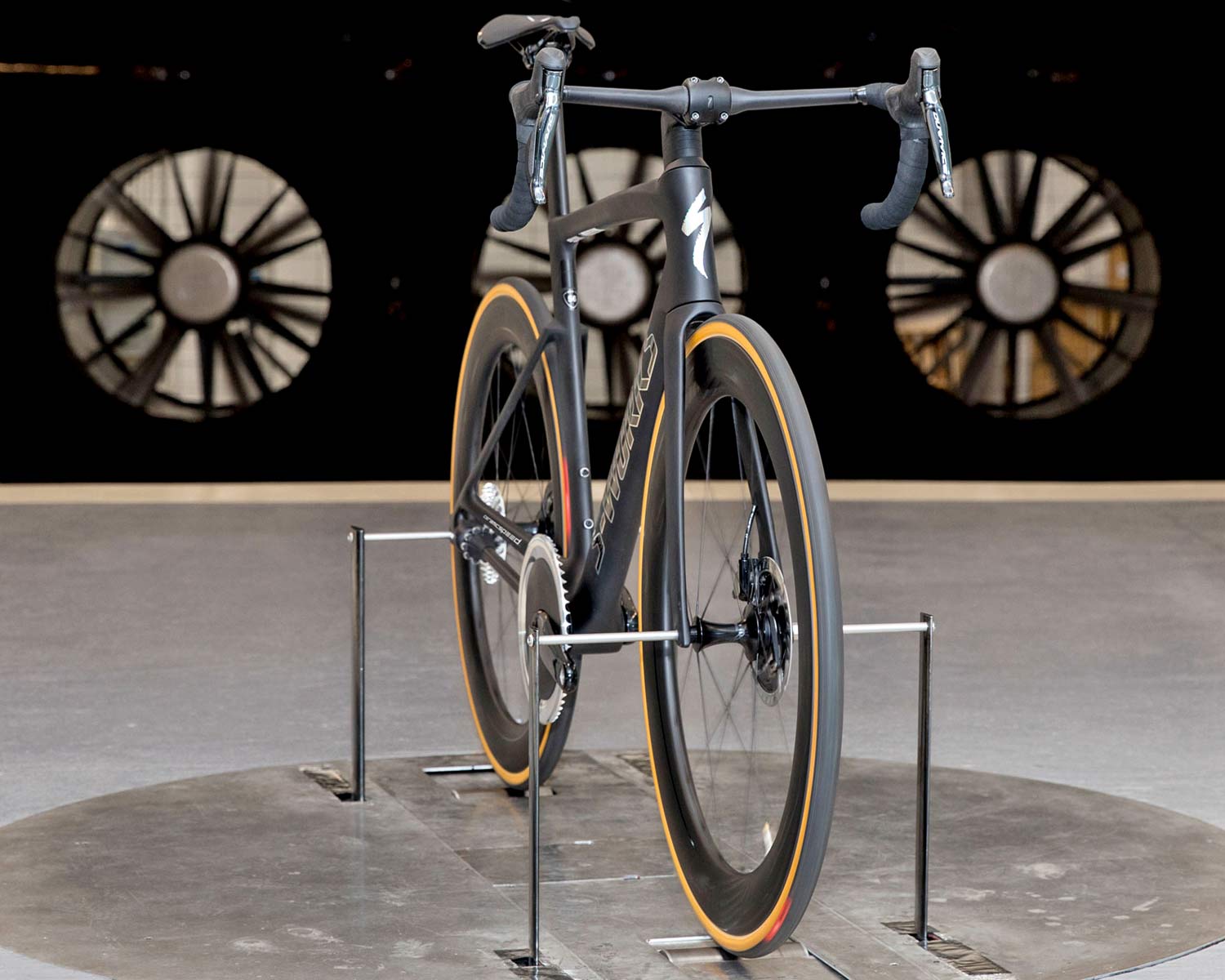 CeramicSpeed Driven chain-less bike drivetrain, world's most efficient drivetrain, world's most aerodynamic drivetrain, Specialized Win Tunnel wind tunnel tested