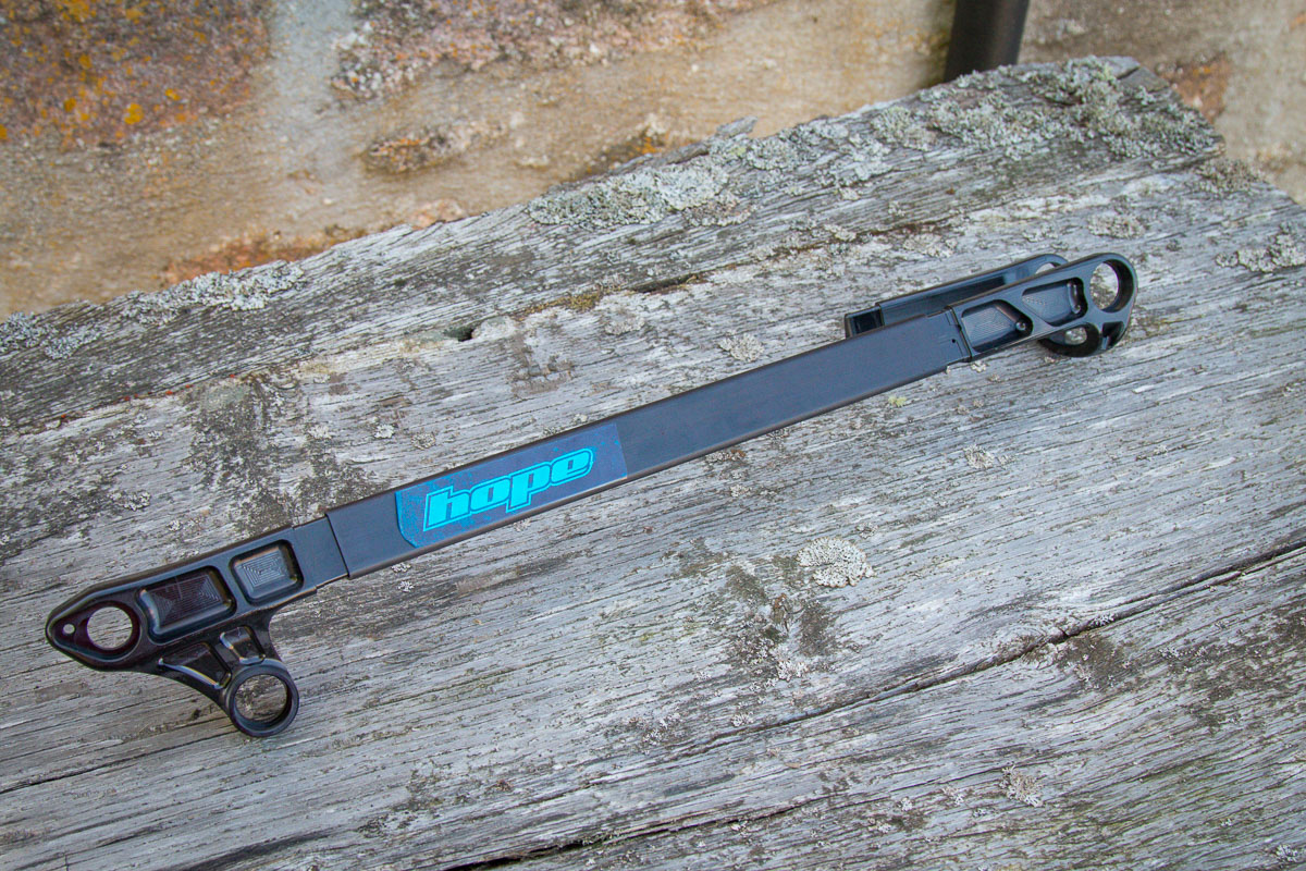 Hope HB130 aspires to be the perfect do-it-all trail bike