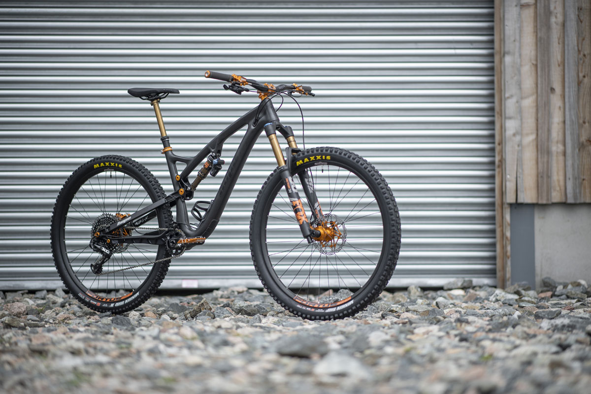 Hope HB130 aspires to be the perfect do-it-all trail bike