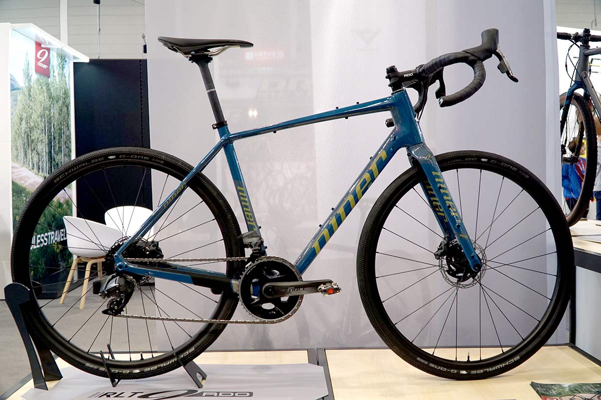 Closeup look at new Niner RLT9 gravel bikes; MCR9 gravel suspension updates
