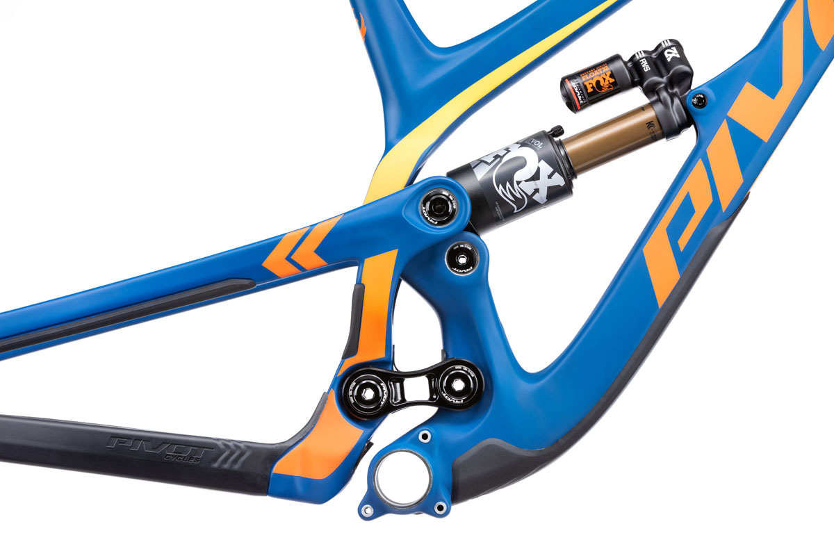 Pivot Phoenix 29 finally lands with big wheels and compact frame design