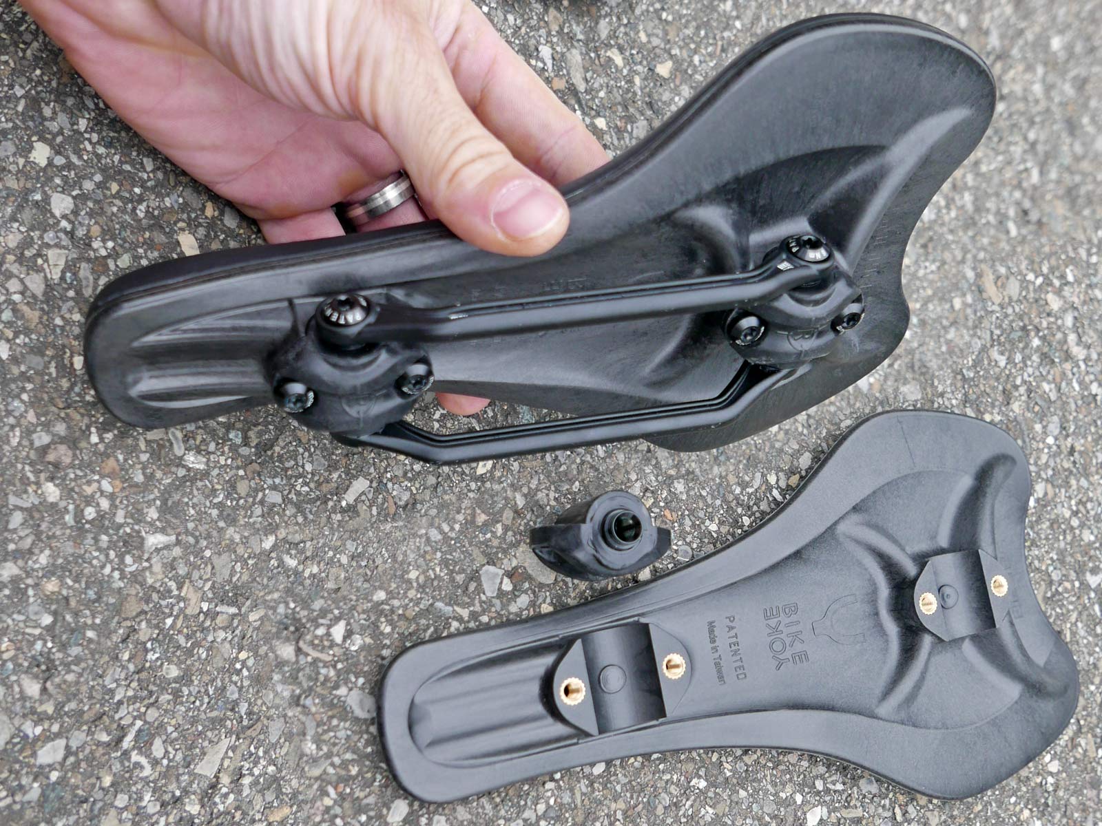 BikeYoke Sagma MTB saddle, floating damping mountain bike saddle