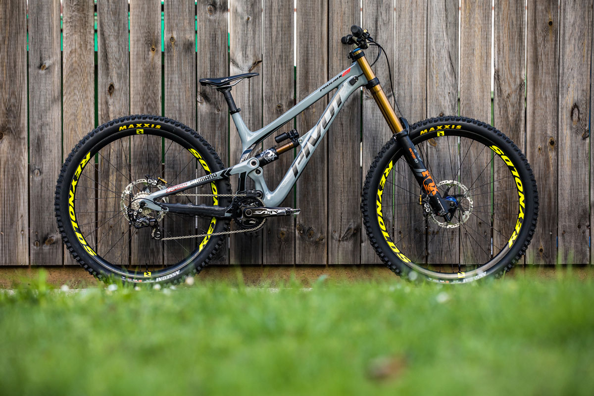 Pivot Phoenix 29 finally lands with big wheels and compact frame design