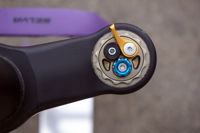 Formula-Selva-enduro-suspension-cts valve
