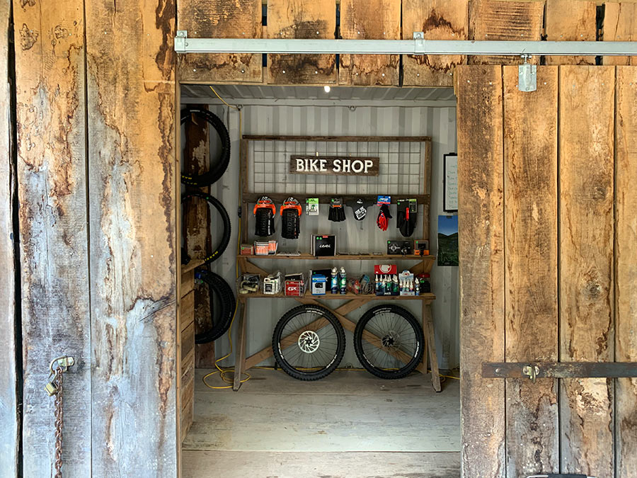 windrock bike park has rental bikes and replacement parts if you break something