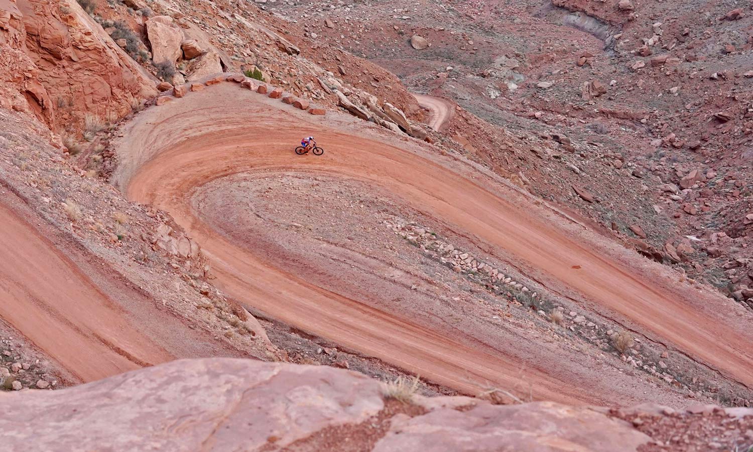 Payson McElveen Standing Man FK, mountain bike Fastest Known Time on 100 mile Moab, UT Canyonlands National Park White Rim Trail