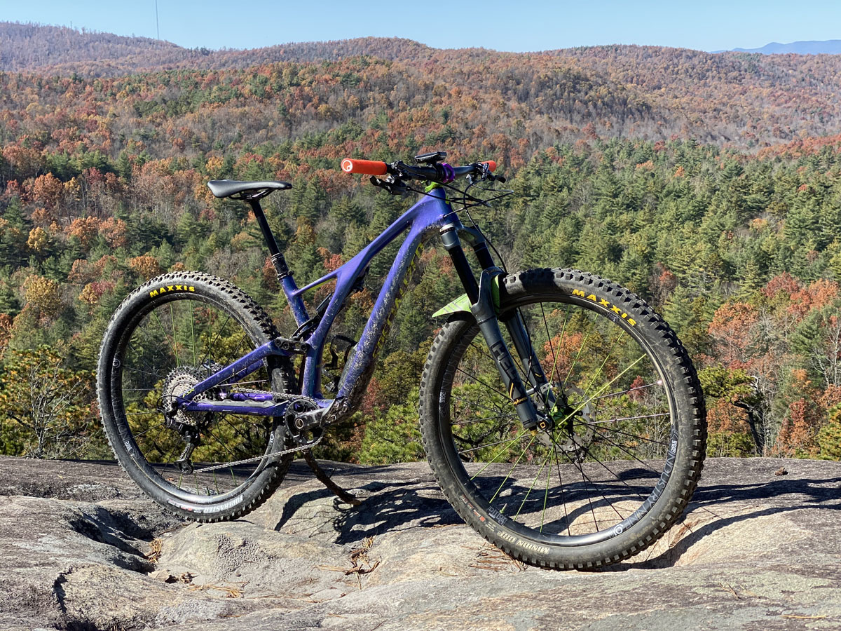 Industry Nine Enduro 310c carbon wheels with Hydra hubs
