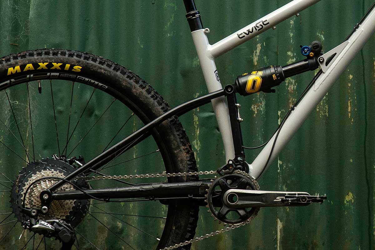 Starling-Twist-mullet-swoop-swingarm