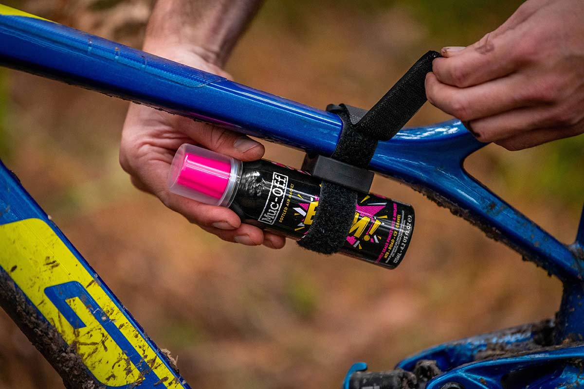 muc-off-bam-belt-mtb-tyre-inflator-bottled-air-magic