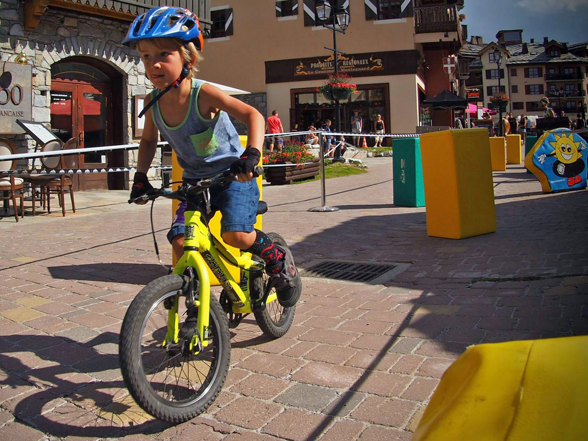 #CommencalKids Let's Play A Game, Coronavirus Contest How to win a kids MTB mountain bike