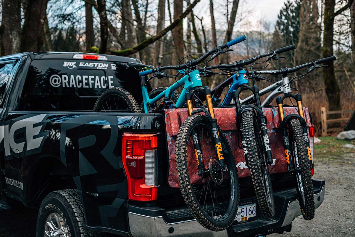 race-face-t2-tailgate-pad