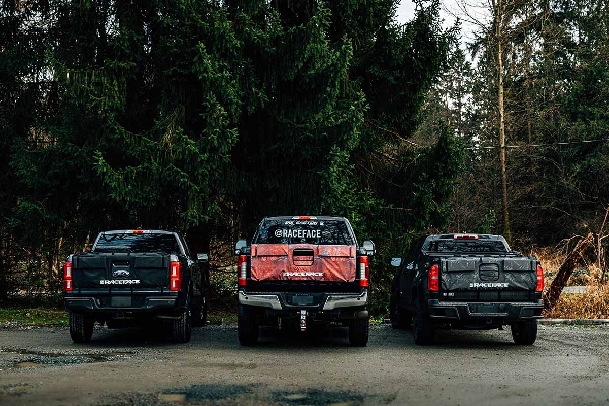 race-face-tail-gate-pad-t2