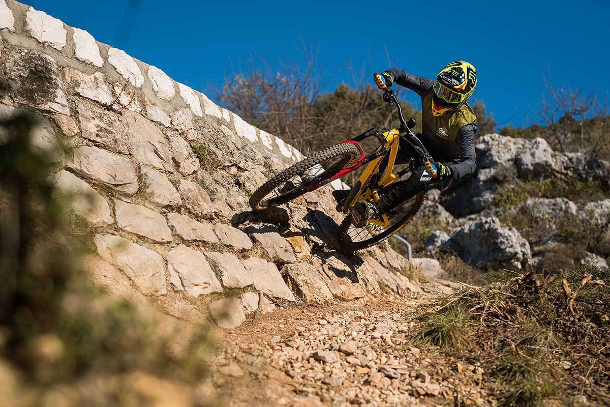 team-crc-race-kit-nukeproof-ridewear
