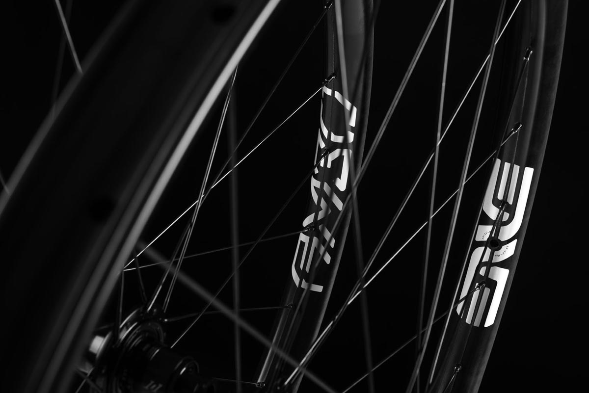 ENVE builds new Foundation Collection with US Made carbon, more affordable AM30 MTB wheels