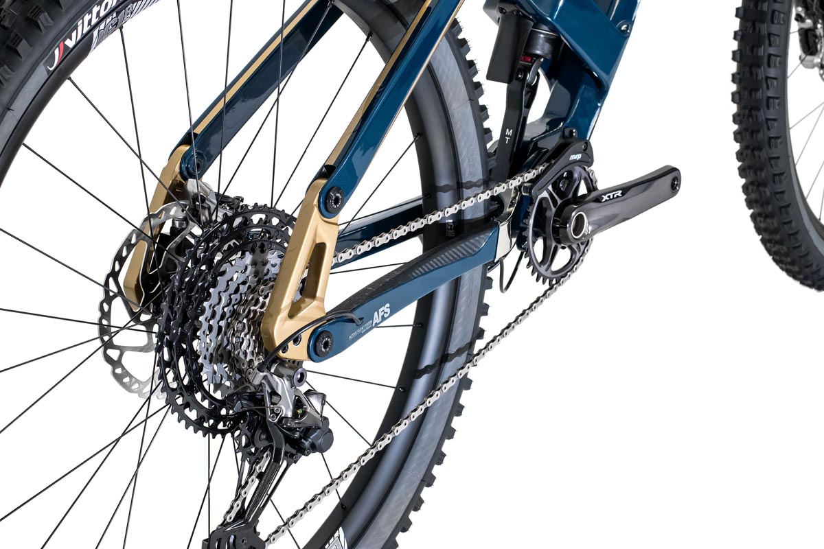 Eminent Onset MT finally lands with 29" wheels, revised AFS suspension, Fox 38 suspension