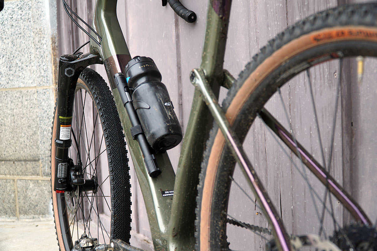 2021 cannondale topstone carbon lefty full suspension gravel bike with 650B wheels