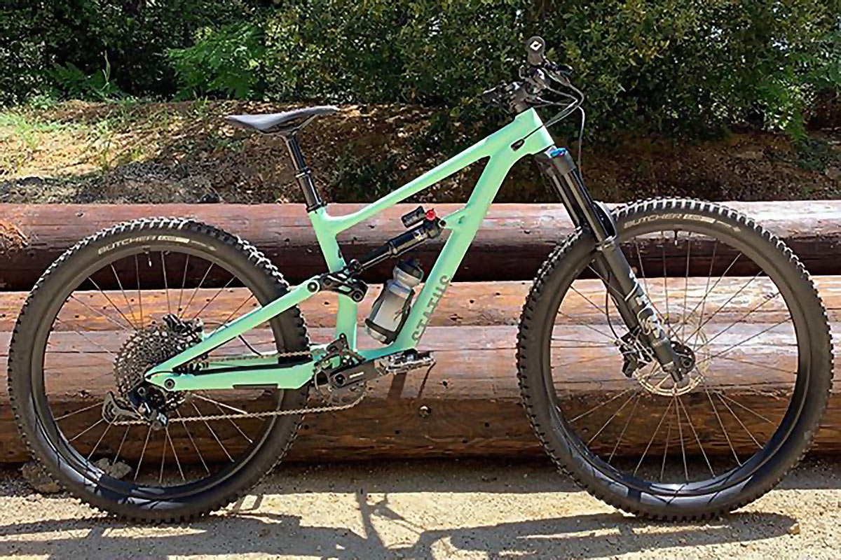 2021 specialized status mullet mountain bike with mixed wheel sizes could be coming to market - photo by Jaime Saenz