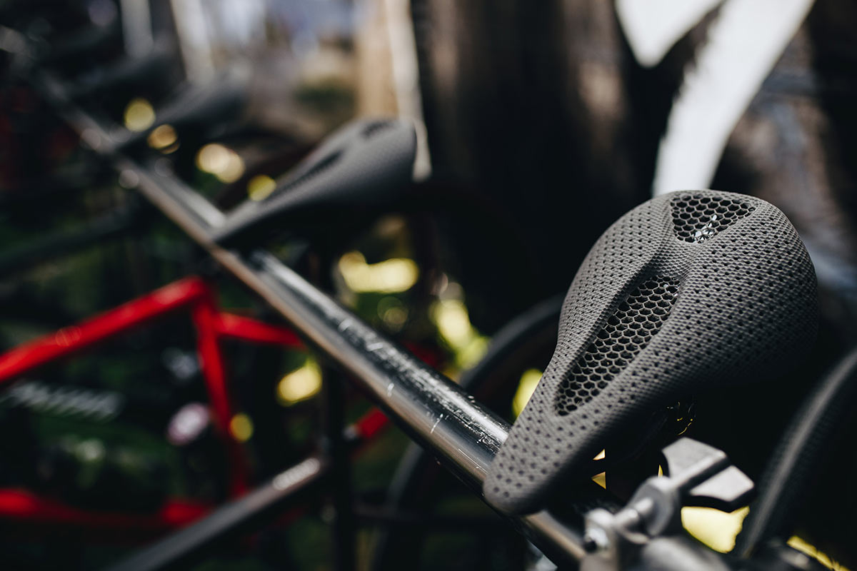 specialized power mirror 3D printed carbon fiber saddle