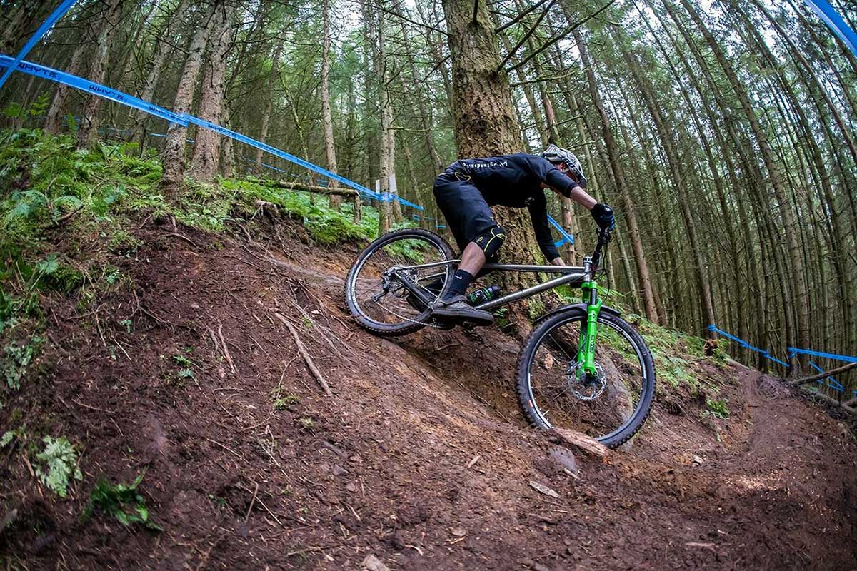 lewis-kirkwood-phd-in-mountain-biking-vibrations-racing-enduro-in-scotland