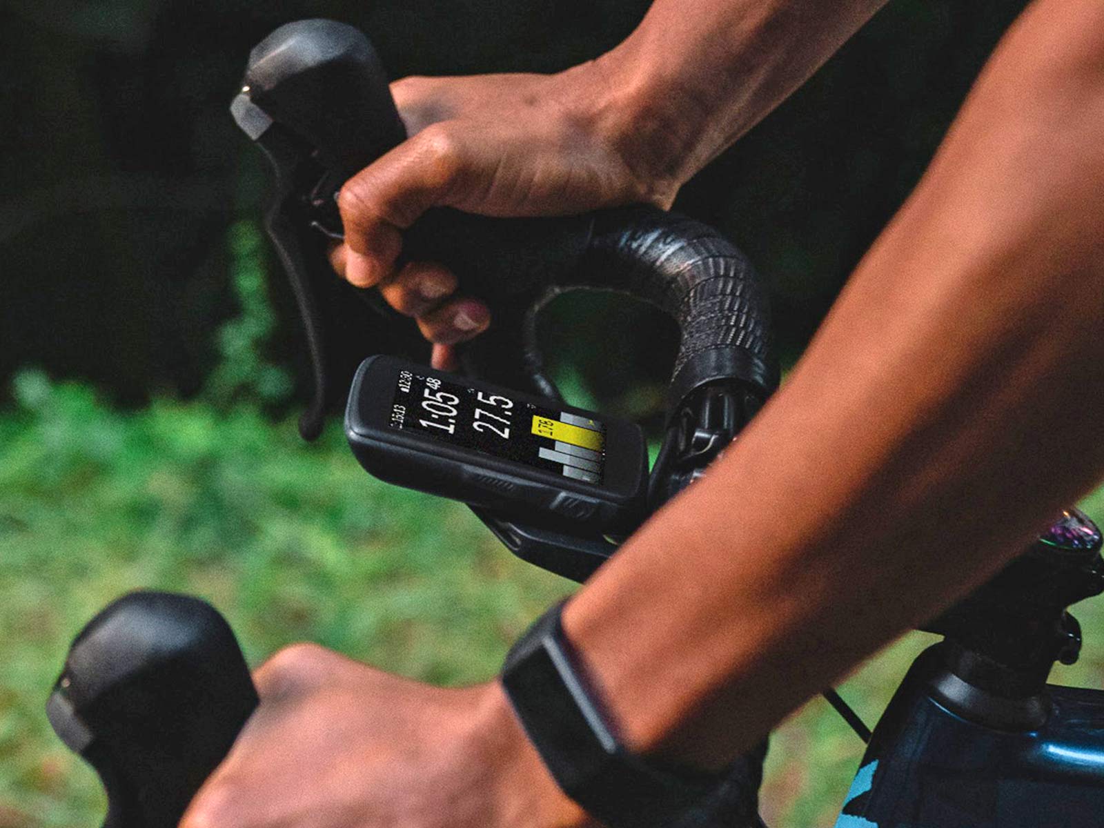 Hammerhead Karoo 2 cycling computer, powerful Android OS GPS cycling computer head unit, on bike pre-order now