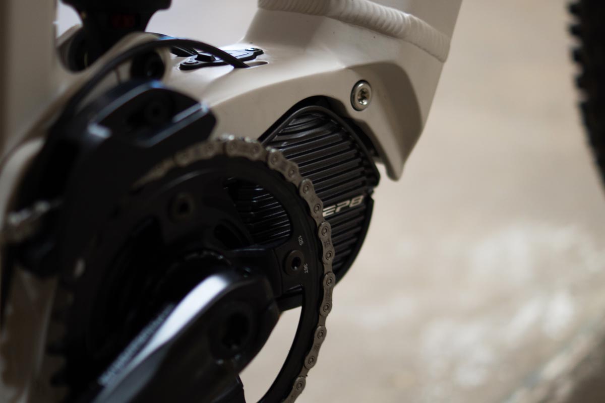 E-161 e-bike with Shimano EP8 motor