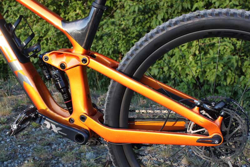 2021 Trek Slash 9.9 X01, ABP linkage