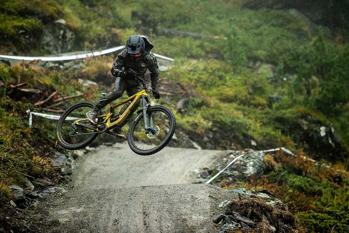mark scott whips his megatower race bike at zermatt ews