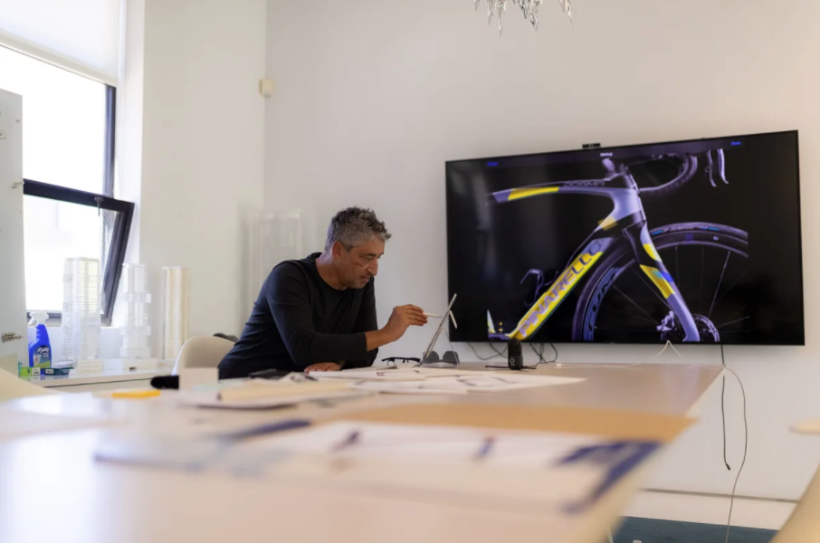 Pinarello Limited Edition Hani Rashid Dogma