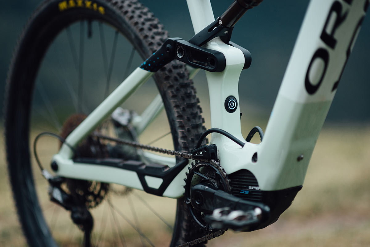 orbea rise carbon emtb gets 445mm chainstays 29" wheels