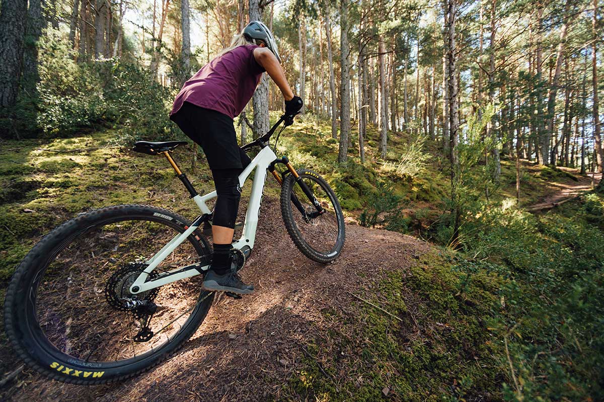 orbea rise low poer shimano ep8 drive unit gives minimal assistance delivers more power for more rider effort 75-95 rpm