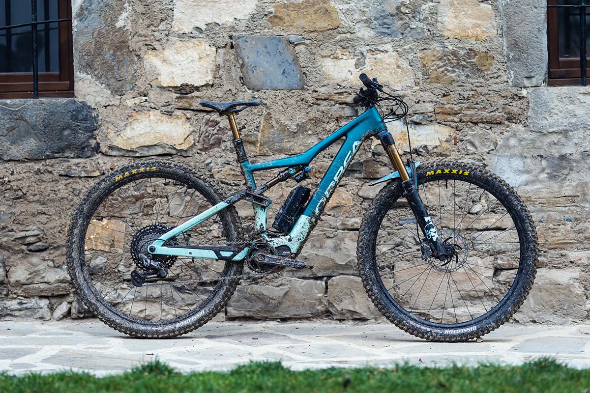 orbea rise ultralight weight emtb full suspension trail ebike 140mm travel plus range extender battery