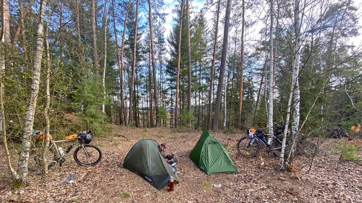 Best of 2020 Bikerumor Editors Choice s24o, socially-distanced camp
