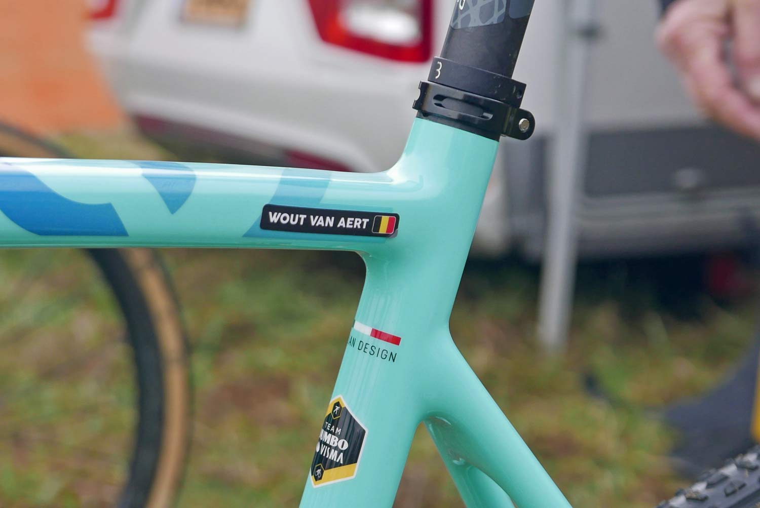 CX Pro Bike Check: Bianchi Zolder Pro carbon cyclocross bike, Wout van Aert at UCI Cyclo-Cross World Cup Tabor, extra seatpost clamp