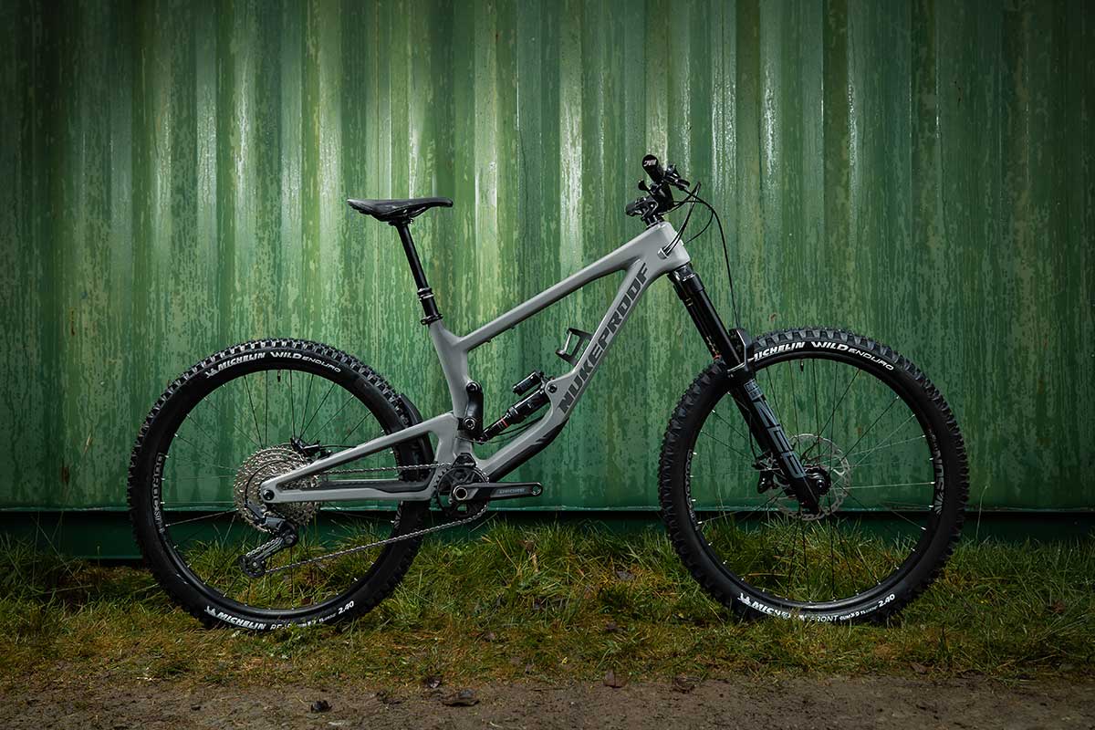 Nukeproof Giga 275c comp carbon frame super enduro mountain bike