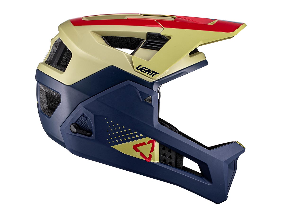 leatt 4.0 enduro helmet sand colorway