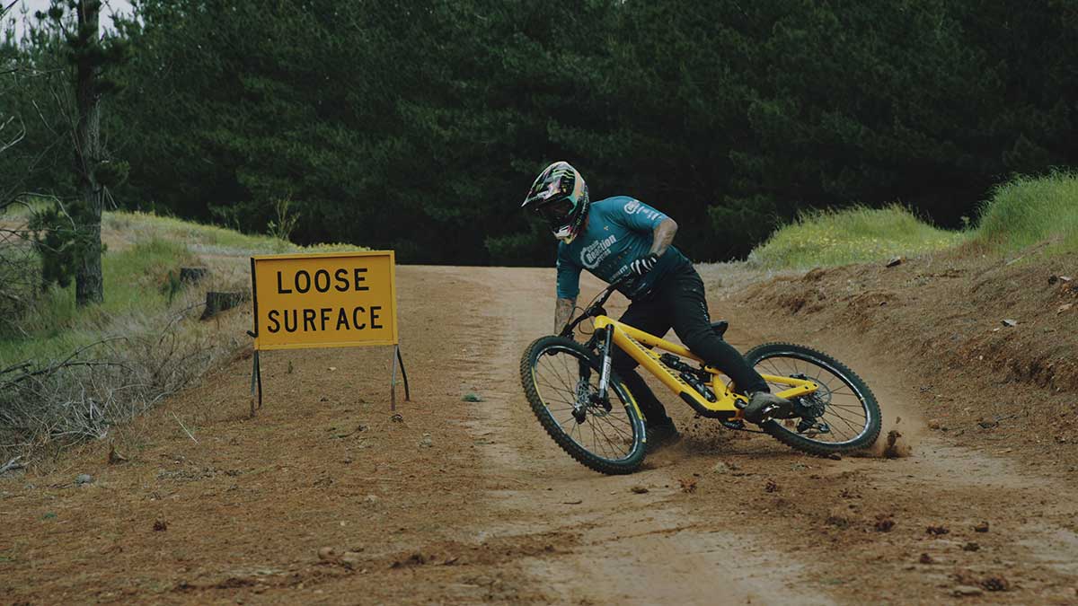 sam hill new nukeproof mega 290c video