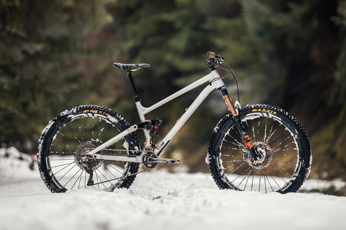 RAAW JIBB SNOWY SCENE FULL BIKE SHOT FINLAY ANDERSON
