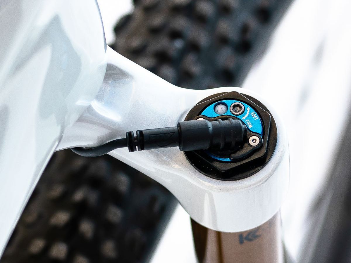 fox live valve fork fox 34 cable routing stealth dangerholm hyper spark