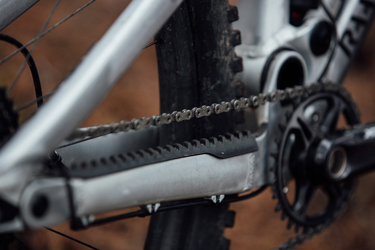 raaw jibb adjsutable length chainstays grow with front end reach proportionally