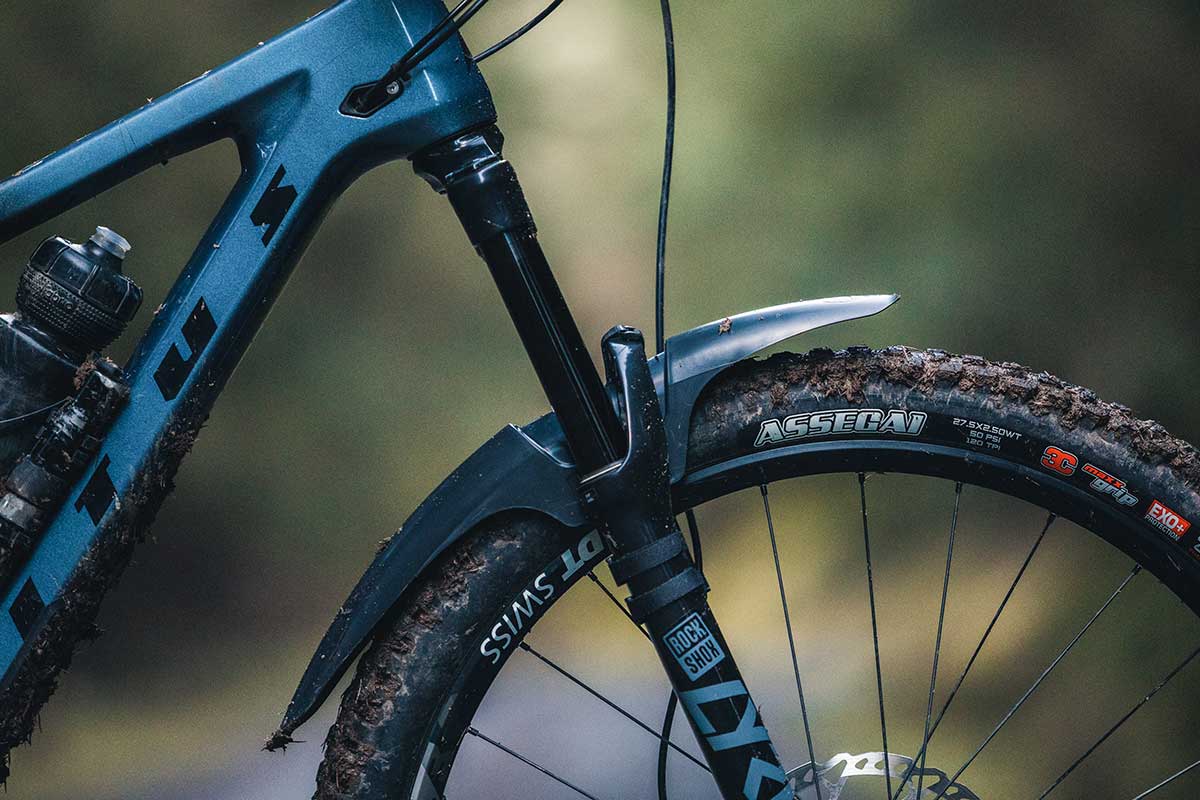 mudhugger evo review riding muddy trails scotland front mud guard fender test