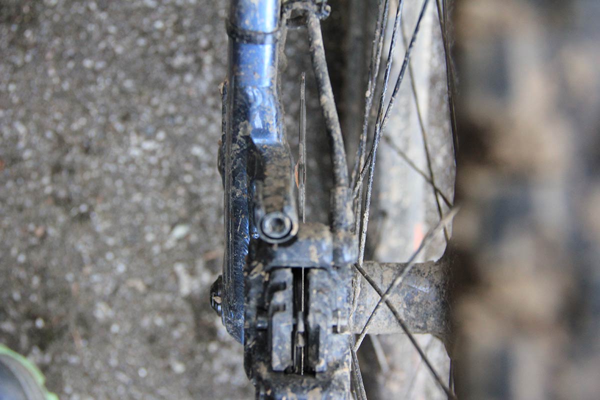 rear disc rotor frame clearance 2021 vitus sommet enduro bike 180mm