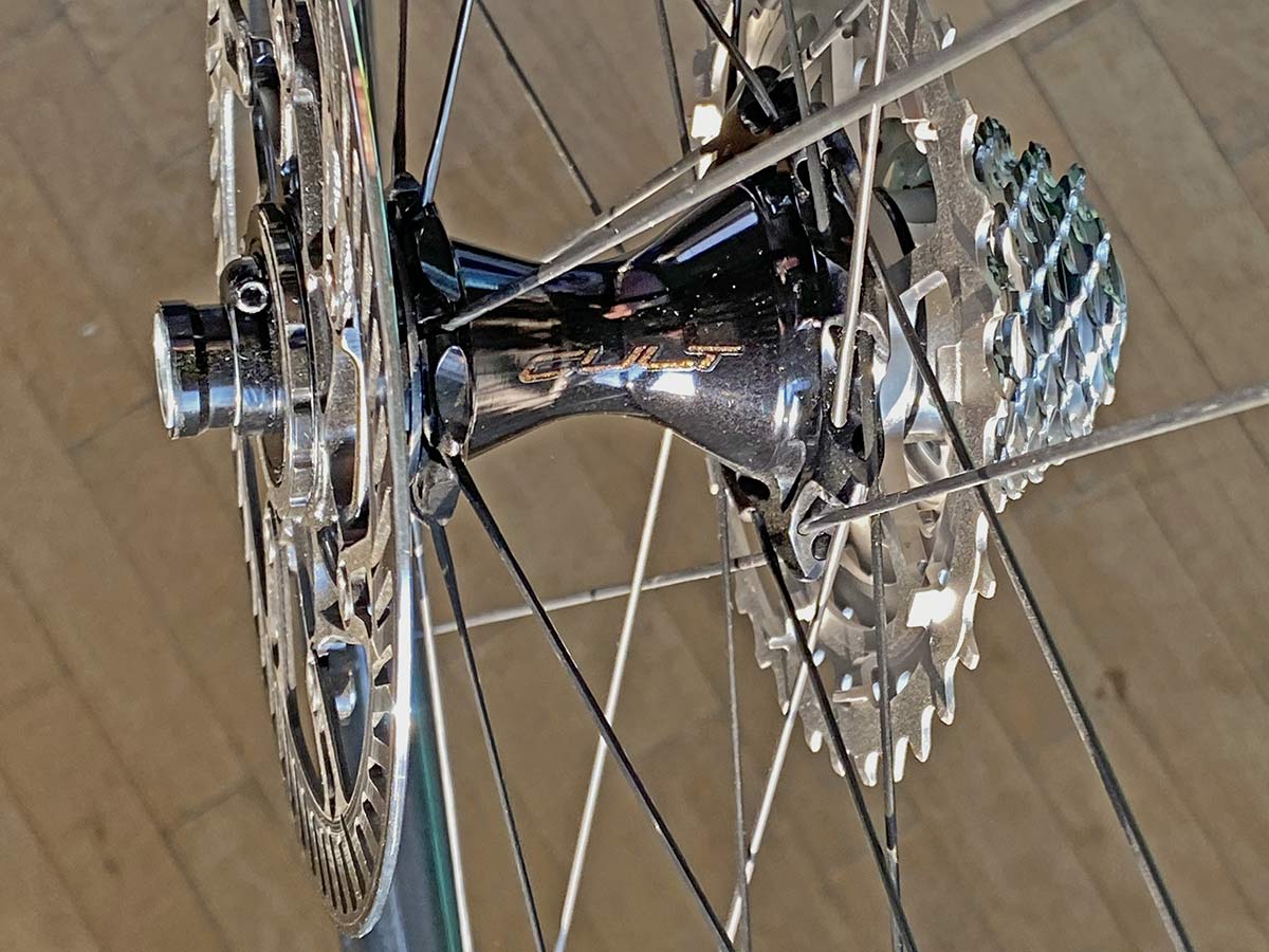 a2021 Campagnolo Bora Ultra WTO aero carbon road bike wheels, alloy rear hub