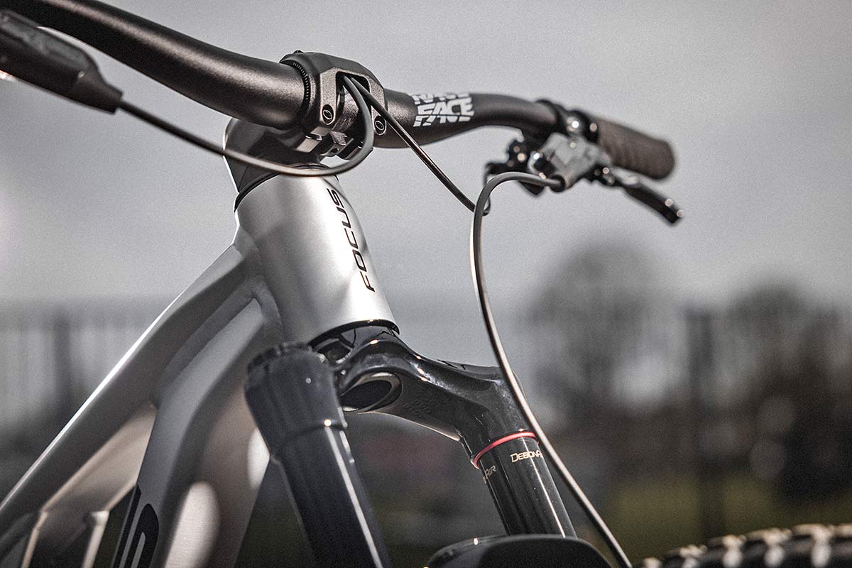 2021 Focus JAM affordable alloy 150mm 29er trail MTB all-mountain bike, CIS internal routing