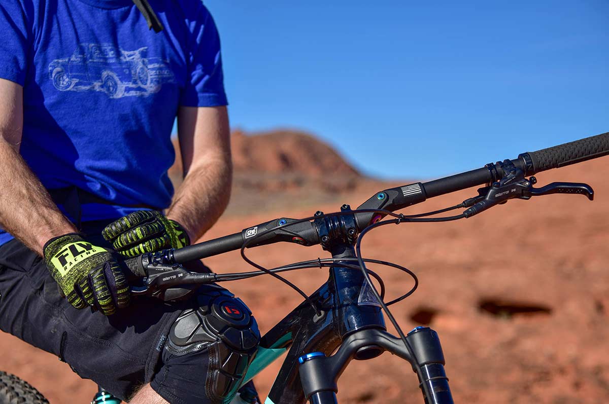 fasst co flexx suspension carbon handlebar mountain biking