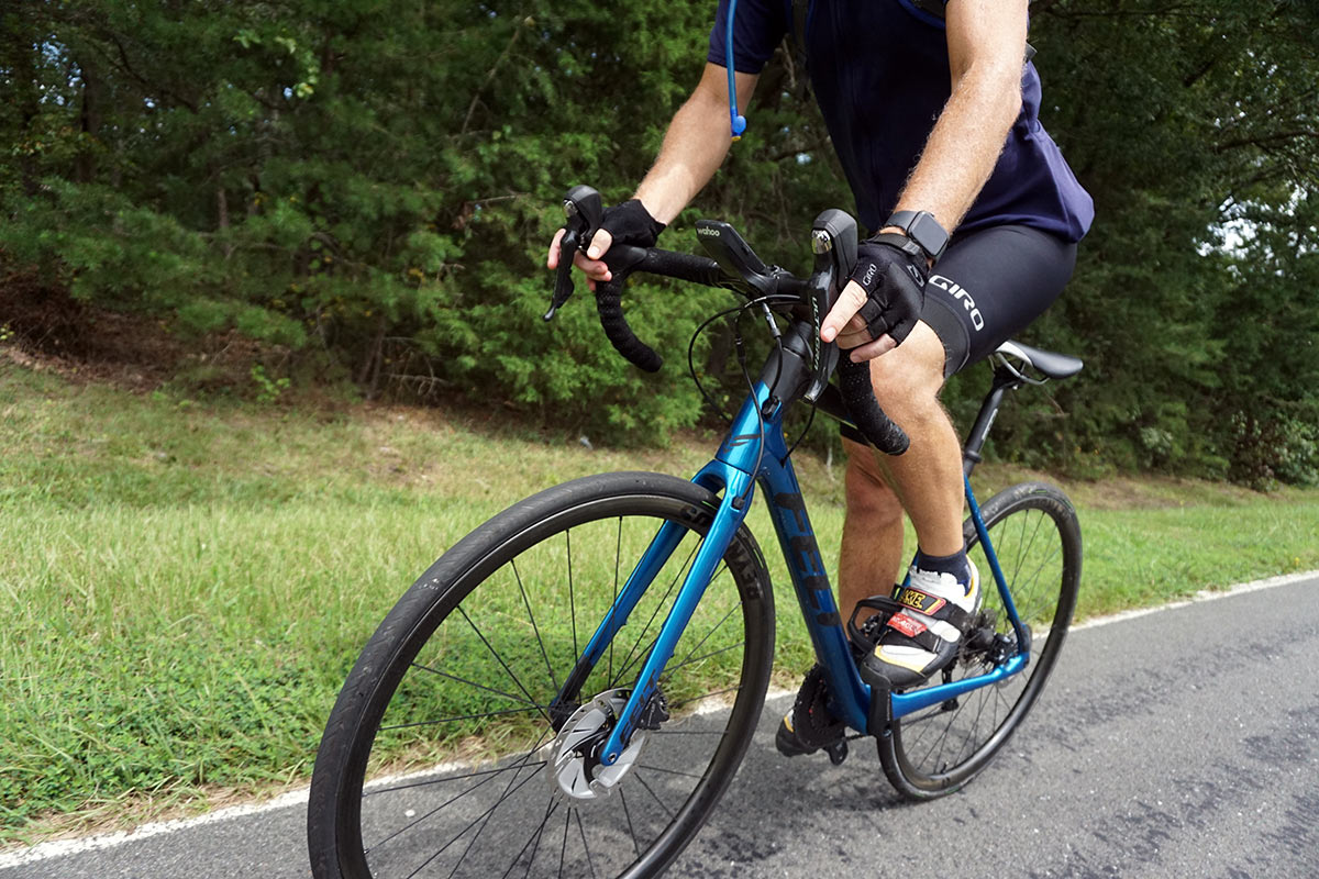 felt vr advanced road bike review riding action
